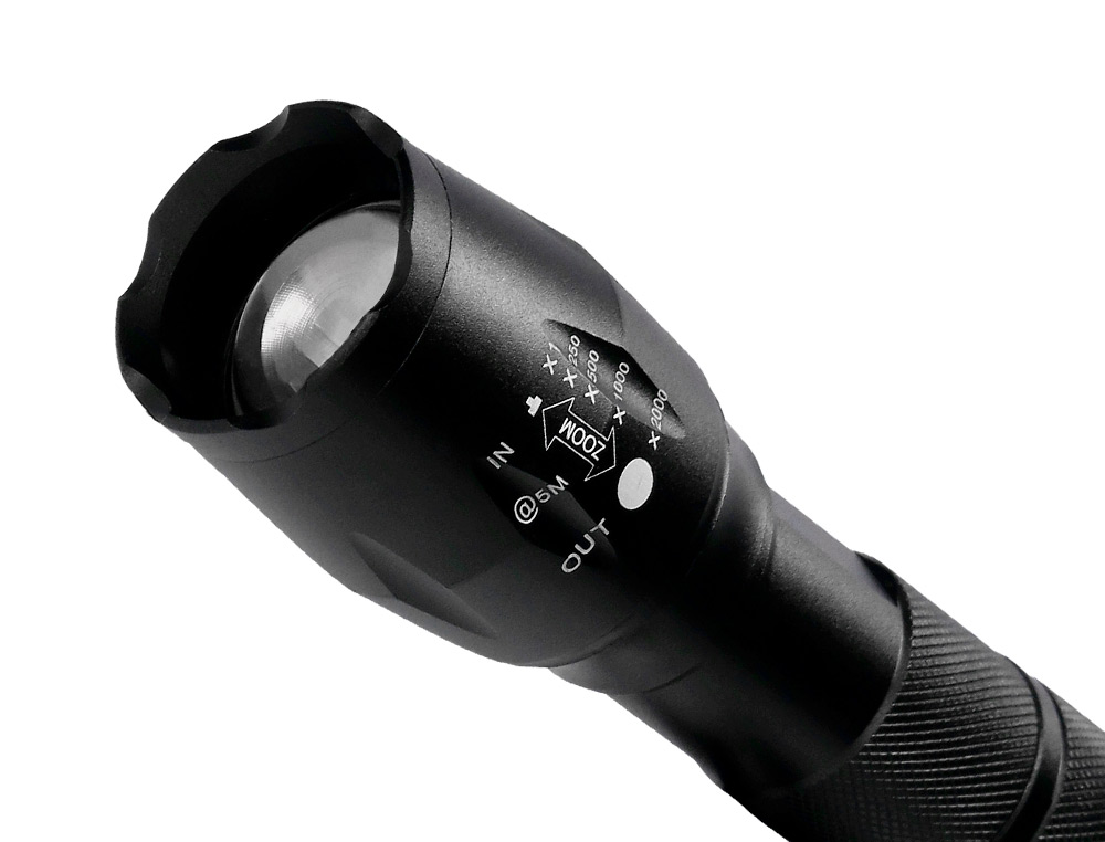 LAMPE TORCHE Q-CONNECT TÉLESCOPIQUE ALUMINIUM ÉCLAIRAGE 5 NIVEAUX BOUTON ARRET 3 PILES AAA FOURNIES COLORIS NOIR