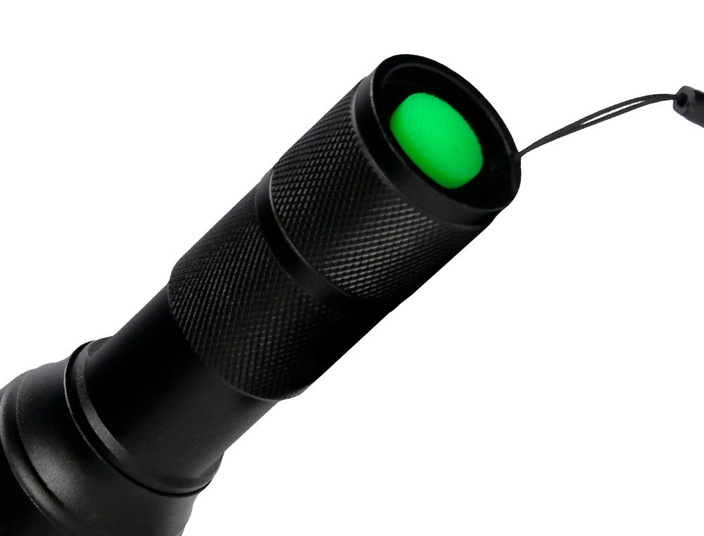 LAMPE TORCHE Q-CONNECT TÉLESCOPIQUE ALUMINIUM ÉCLAIRAGE 5 NIVEAUX BOUTON ARRET 3 PILES AAA FOURNIES COLORIS NOIR