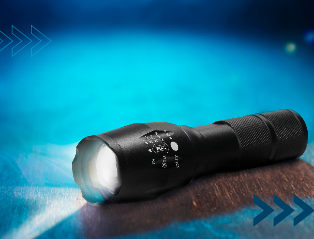 LAMPE TORCHE Q-CONNECT TÉLESCOPIQUE ALUMINIUM ÉCLAIRAGE 5 NIVEAUX BOUTON ARRET 3 PILES AAA FOURNIES COLORIS NOIR