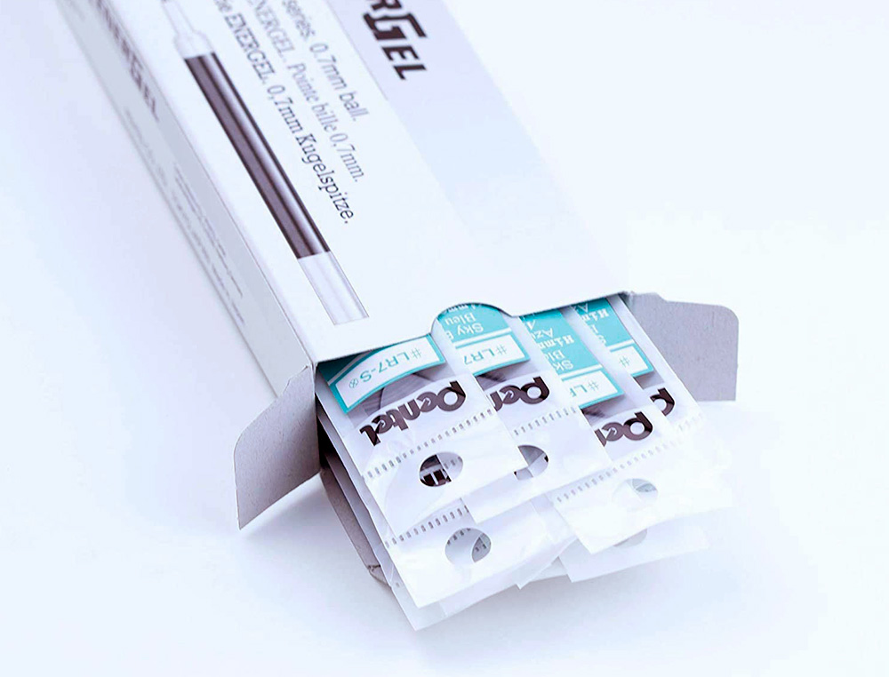 RECHARGE ROLLER PENTEL ENCRE GEL BL77 BL107 ENCRE FLUIDE DOUCE LUMINEUSE POINTE MOYENNE SECHAGE RAPIDE BLEU CIEL