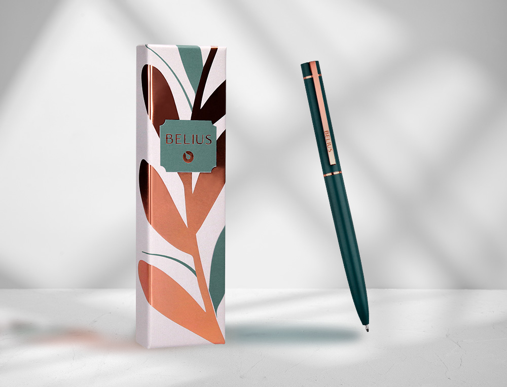 STYLO-BILLE BELIUS ROSE ALUMINIUM DETAILS ET ATTRIBUTS OR ROSE ENCRE BLEUE COLORIS VERT DANS COFFRET CADEAU