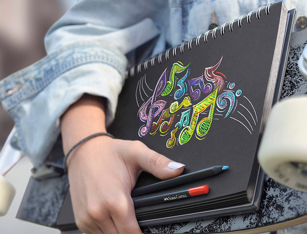 CRAYON COULEUR FABER CASTELL TRIANGULAIRE BLACK EDITION EN BOIS NOIR POCHETTE DE 36