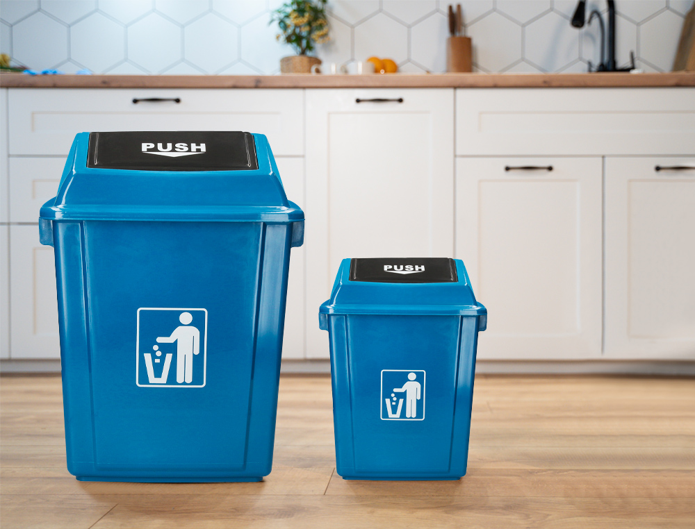 POUBELLE Q-CONNECT PLASTIQUE COUVERCLE BASCULANT OUVERTURE FACILE 2 POIGNEES 20L         340X240X450MM COLORIS BLEU