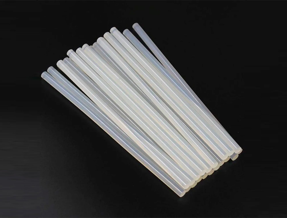 RECHARGE PISTOLET COLLE CHAUD TOUT USAGE TRANSLUCIDE 11MMX20CM 200GR SACHET DE 10 UN