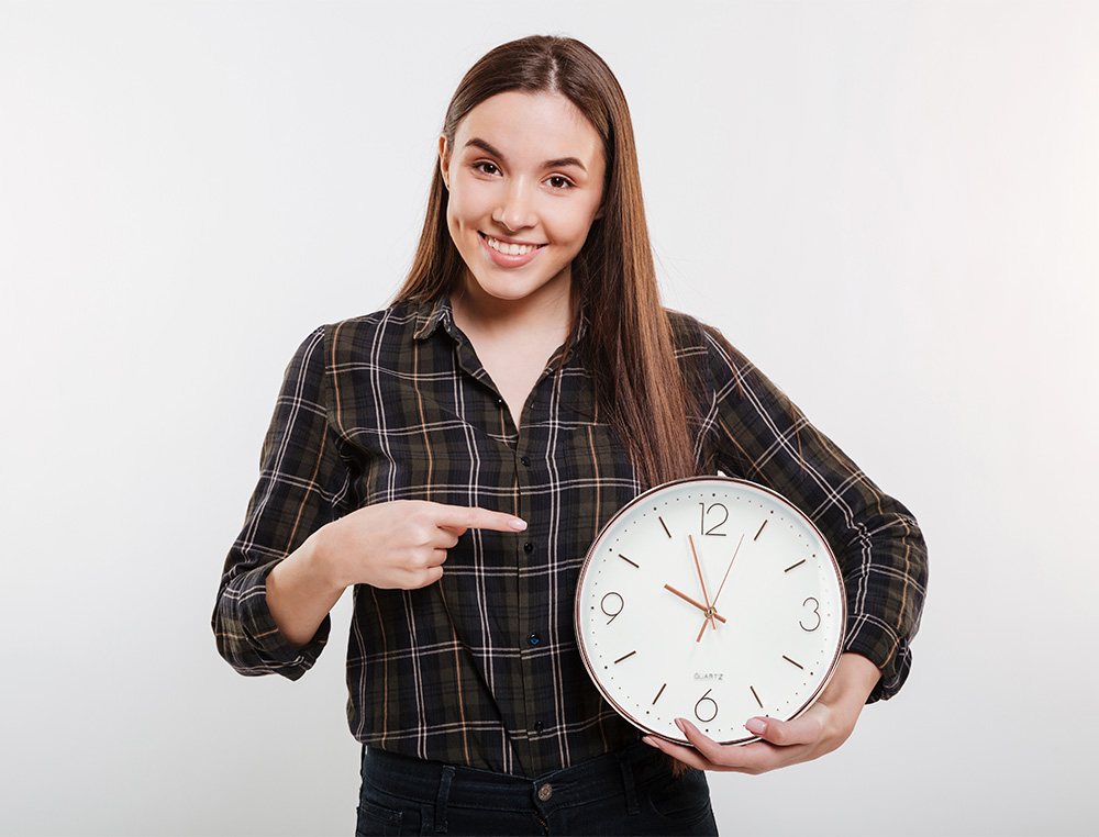 HORLOGE MURALE Q-CONNECT METALLIQUE MOUVEMENT SILENCIEUX DIAMETRE 35,5 CM COLORIS CHROME