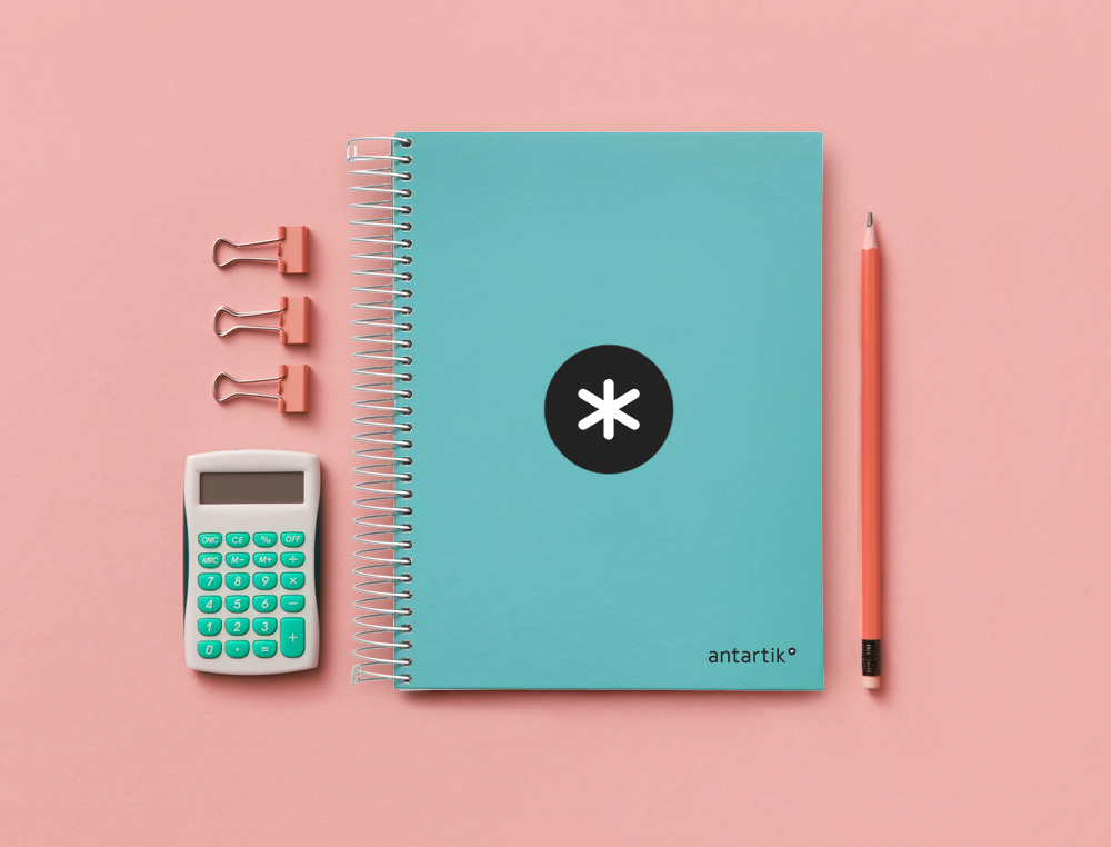 CAHIER SPIRALE ANTARTIK A5 240P 90G REMBORDÉ QUADRILLAGE 5MM MICROPERFORÉ 5 BANDES 6 TROUS COLORIS MENTHE