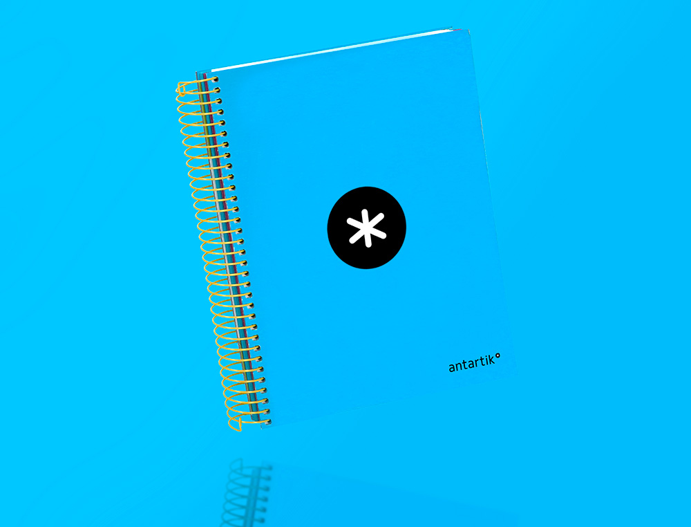 CAHIER SPIRALE LIDERPAPEL ANTARTIK A5 240P 90G COUVERTURE REMBORDÉE QUADRILLAGE 5MM 6 TROUS COIL-LOCK COLORIS BLEU