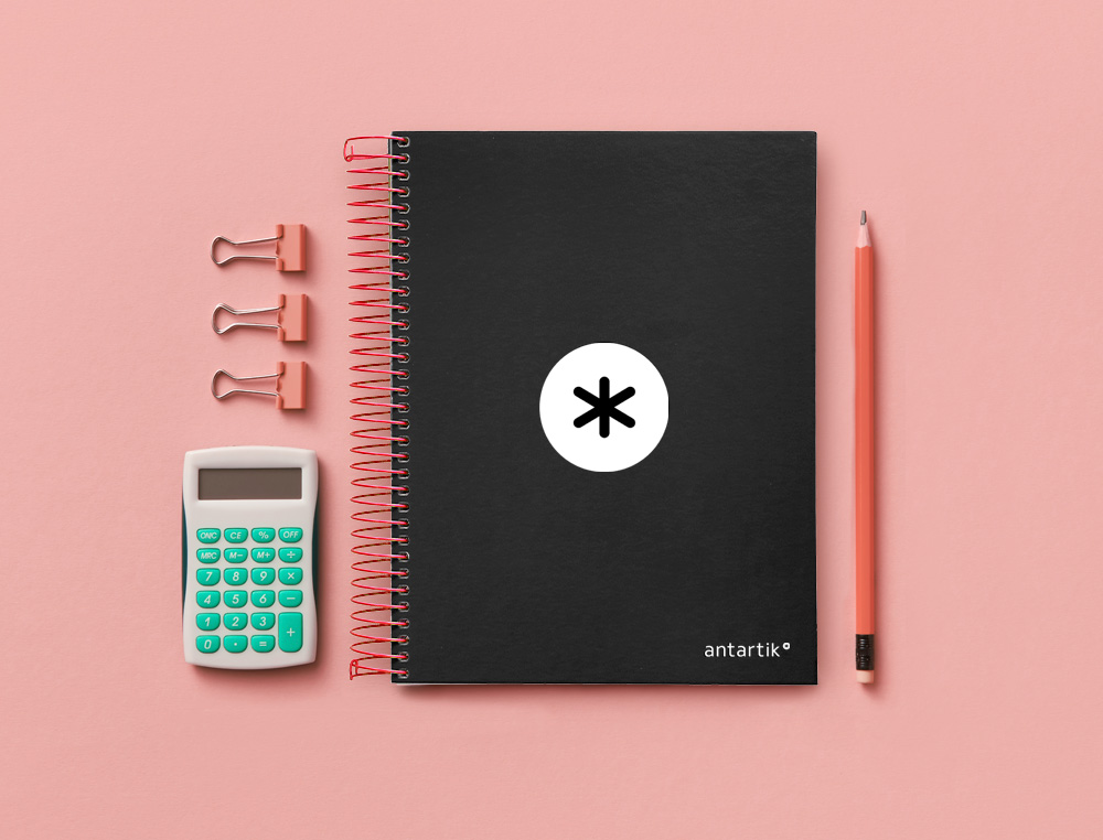 CAHIER SPIRALE ANTARTIK A5 240P 90G COUVERTURE REMBORDEE QUADRILLAGE 5MM 6 TROUS       COIL-LOCK COLORIS NOIR