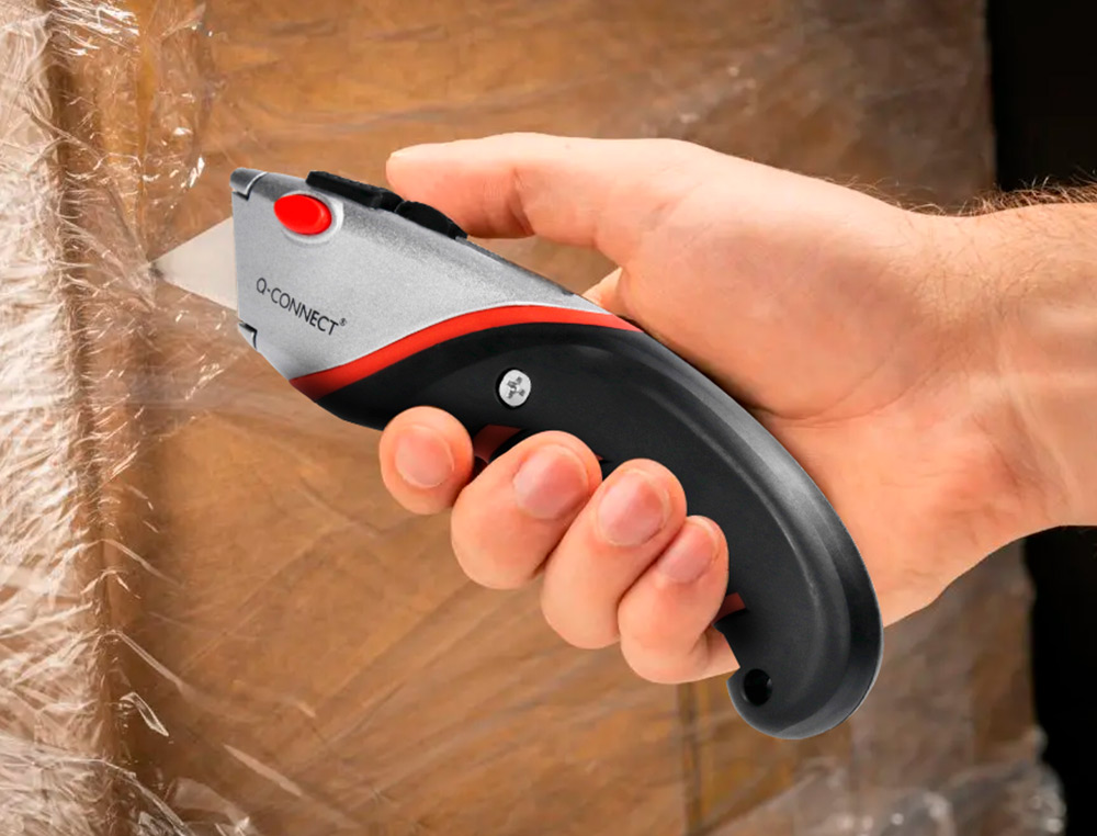 CUTTER XD-8300 Q-CONNECT EN METAL ET CAOUTCHOUC LAME 18MM RETRTACTABLE INTERCHANGEABLE AVEC FREIN DE SECURITE