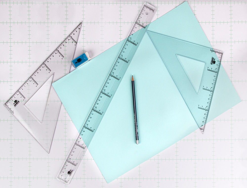 RÈGLE LIDERPAPEL GRADUATION VERTICALE HORIZONTALE 50CM BORD BISEAUTÉ GAMME CRISTAL TRANSPARENTE ÉCONOMIQUE