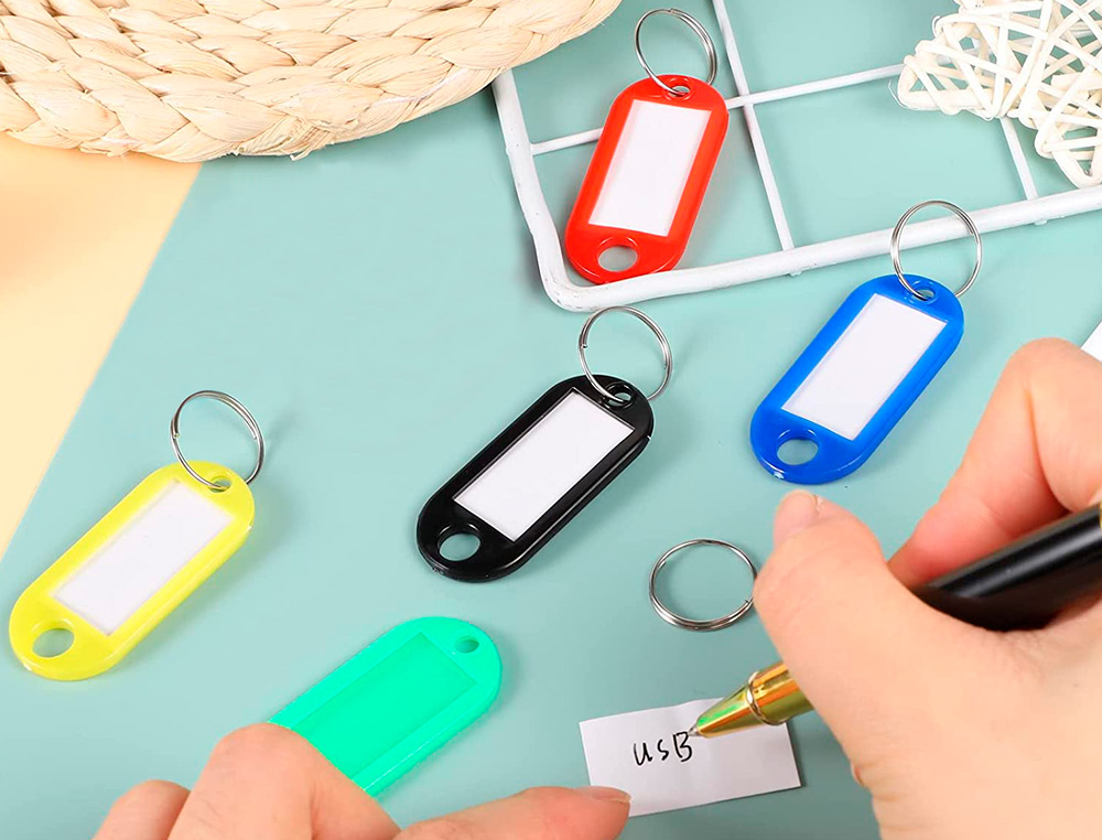 PORTE-CLÉS Q-CONNECT PORTE-ÉTIQUETTE PLASTIQUE 50X22MM COLORIS VERT PRÉSENTOIR 100 UNITÉS
