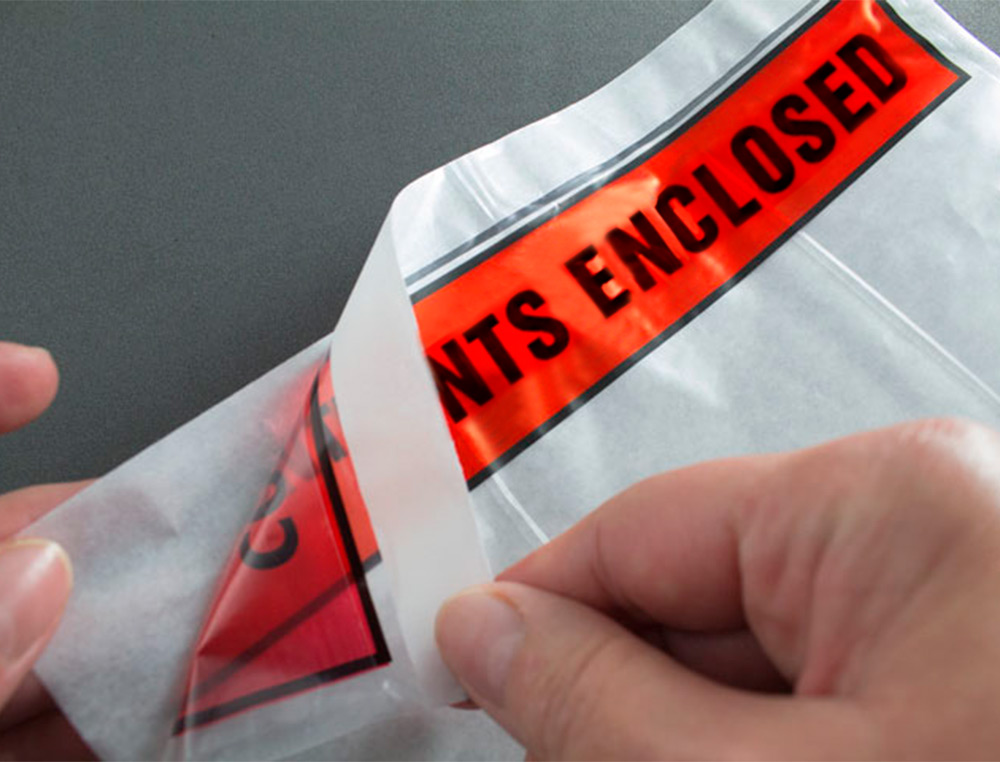 POCHETTE DOCUMENTS CI-INCLUS Q-CONNECT AUTO-ADHESIVE TRANSPARENTE 225X165MM TEXTE ANGLAIS PAQUET 100 UNITES